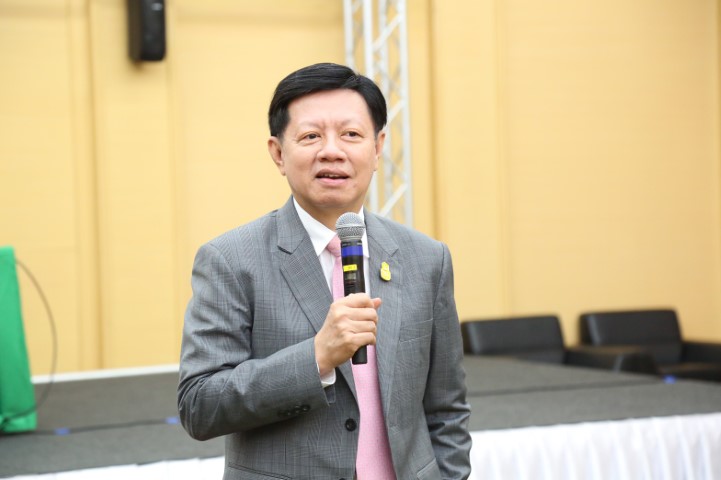 ปลัด พม. เป็นประธา�