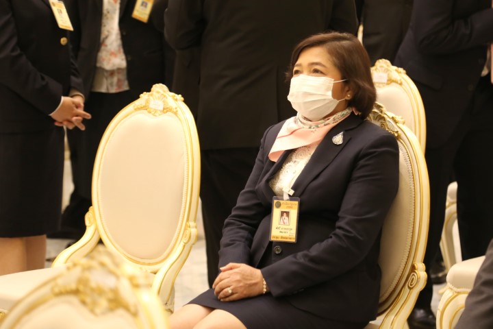 รมว.พม. เป็นสักขีพ�
