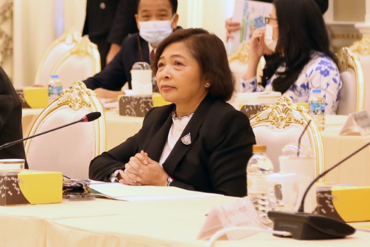 ปลัด พม. ร่วมการปร�