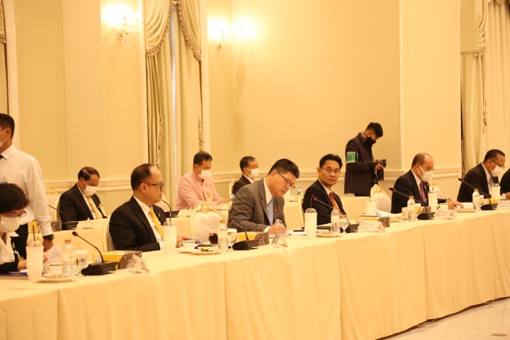 ปลัด พม. ร่วมการปร�
