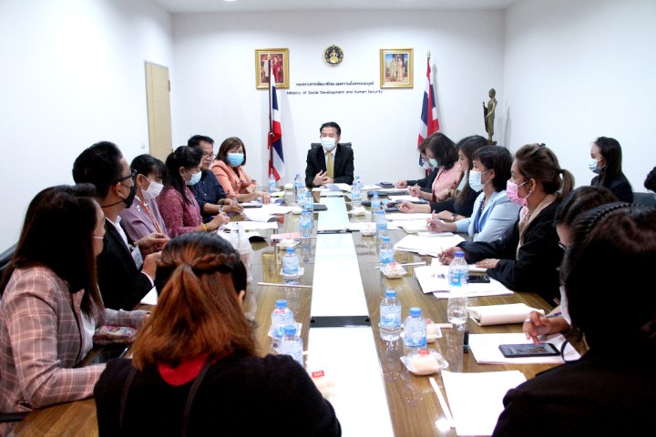 ผต.พม. เป็นประธานก�