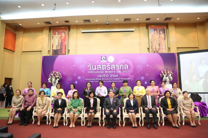 รมว.พม. เป็นประธาน�