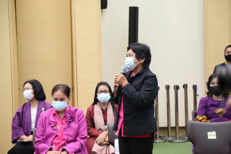 รมว.พม. ร่วมให้กำล�