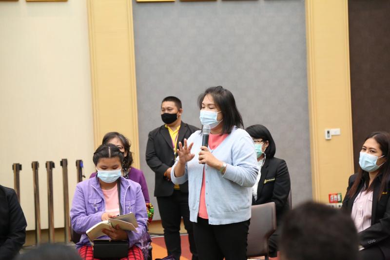 รมว.พม. ร่วมให้กำล�