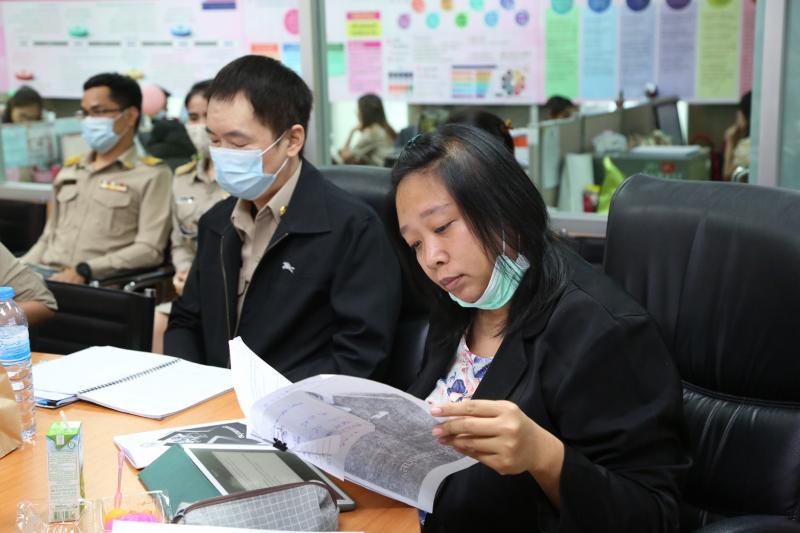 รองปลัด พม. เป็นปร�