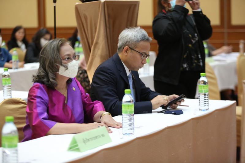 ปลัด พม. เป็นประธา�