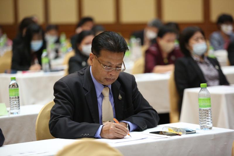 ปลัด พม. เป็นประธา�