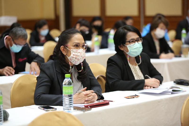 ปลัด พม. เป็นประธา�