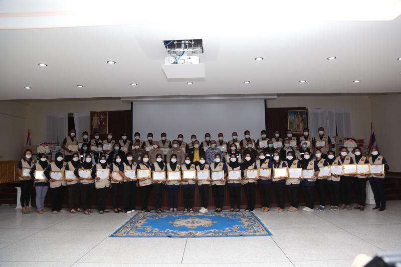 รมว.พม. ลงพื้นที่จ�