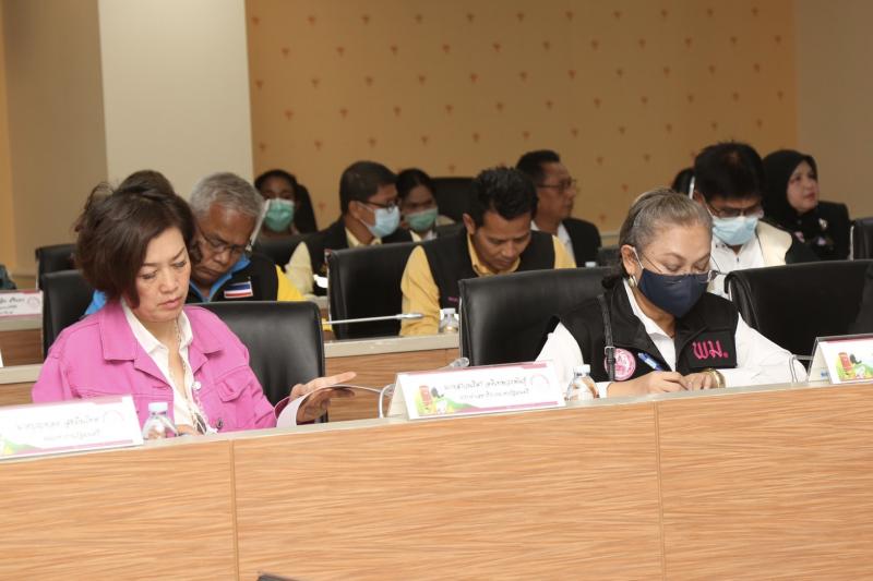 รมว.พม. เป็นประธาน�