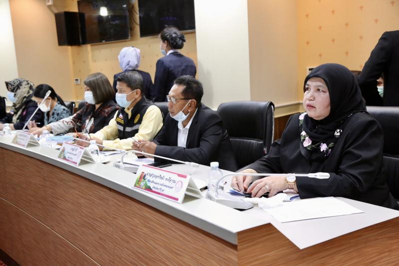 รมว.พม. เป็นประธาน�