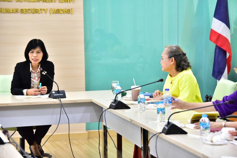 รองปลัดพม.เข้าร่ว�