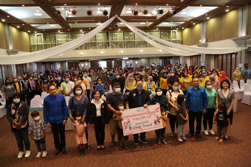 รมว.พม.เปิดงานโครง