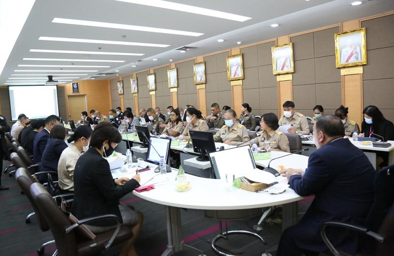 รมว.พม.ประชุมคณะอน