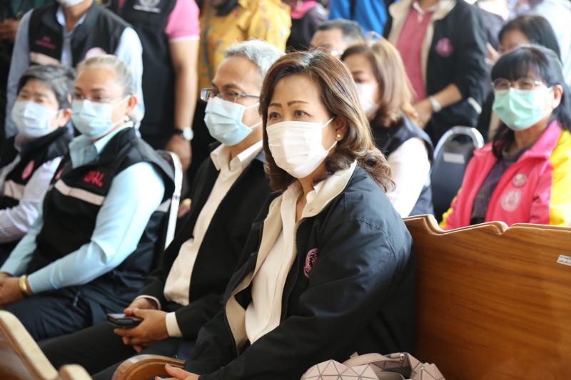 รมว.พม.ลงพื้นที่จั