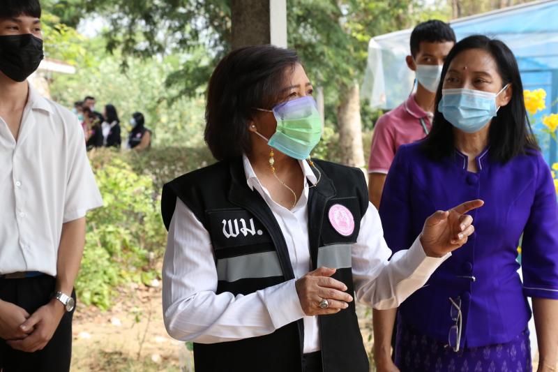 ปลัด พม. พร้อมคณะผ�