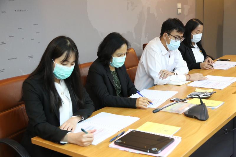 รองปลัด พม. เป็นปร�
