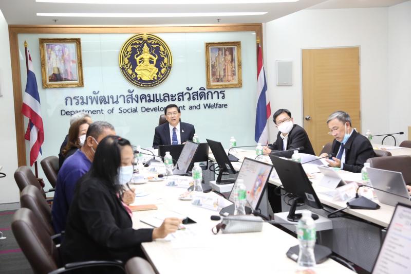 คณะผู้บริหาร พม. เ�