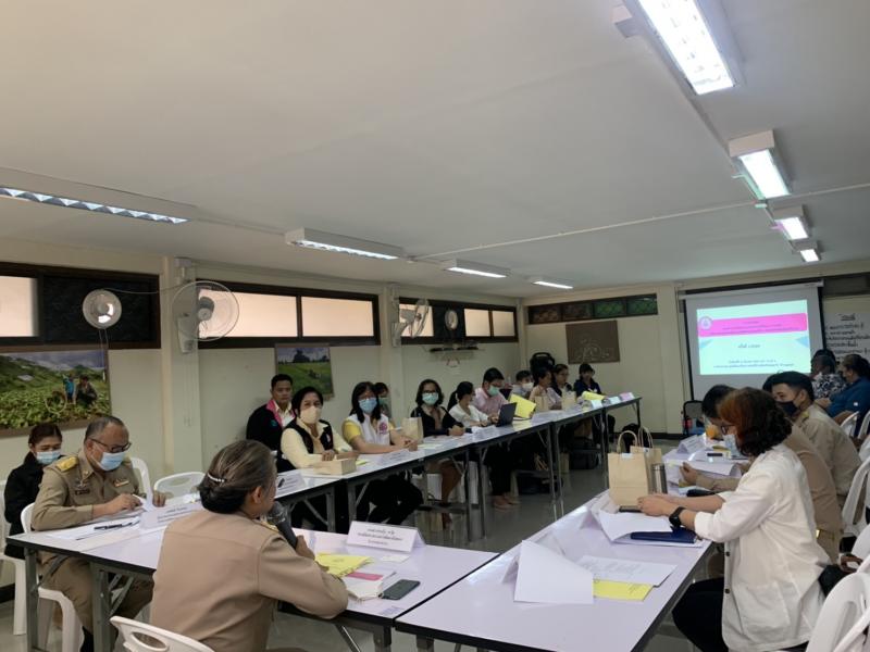 รองปลัด พม. เป็นปร�