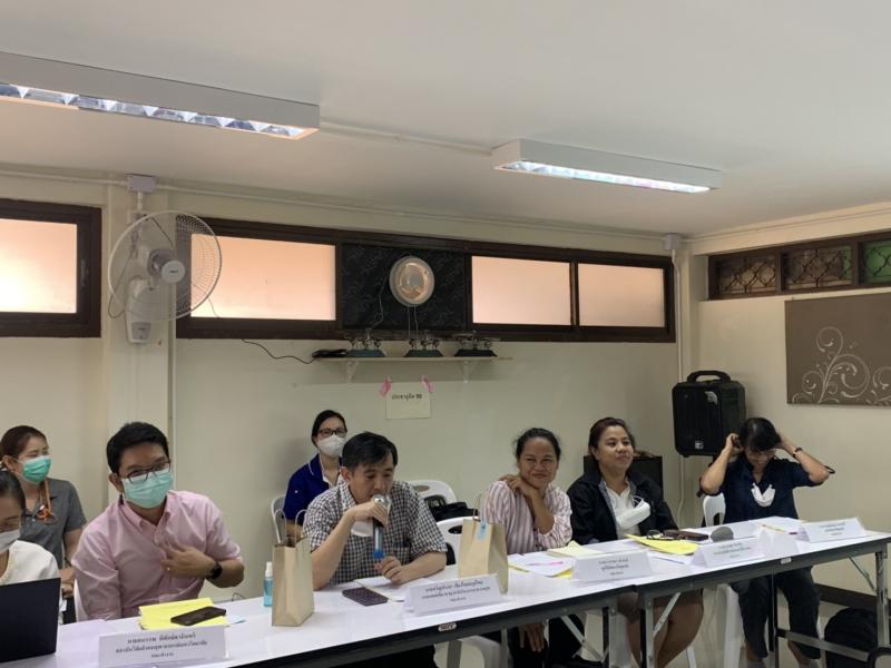 รองปลัด พม. เป็นปร�