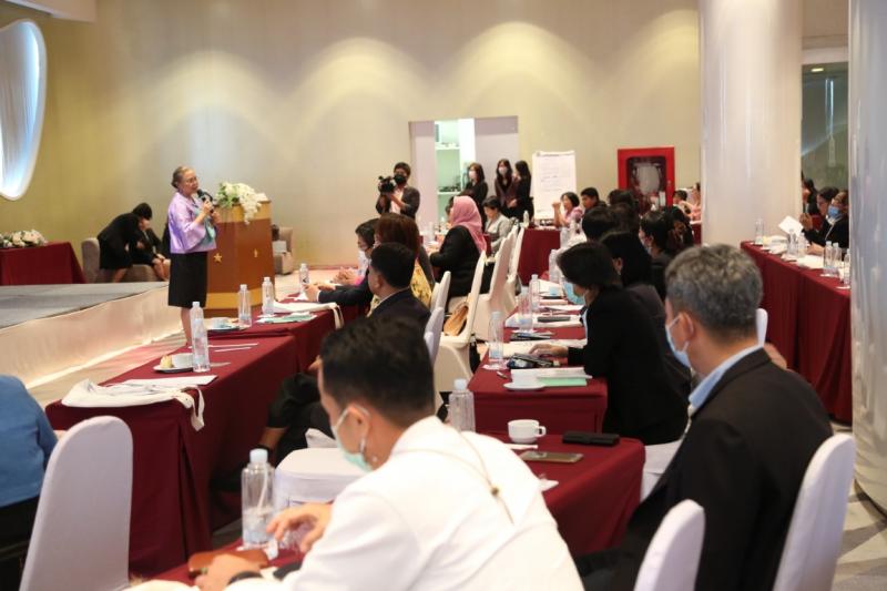 รองปลัด พม. ร่วมเป�