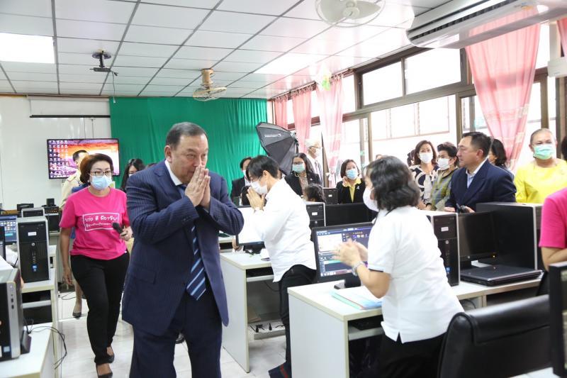 รมว.พม. เป็นประธาน�