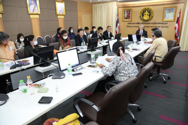 รองปลัด พม. ได้ประ�