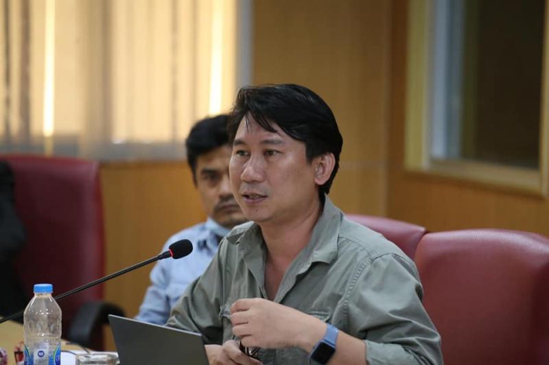 รองปลัด พม. เป็นปร�
