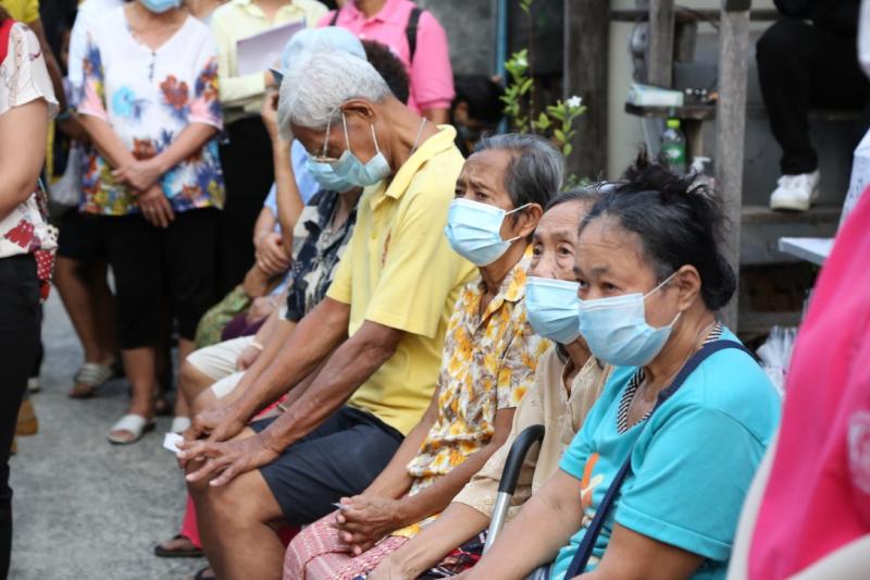 ปลัด พม. พร้อมคณะผ�