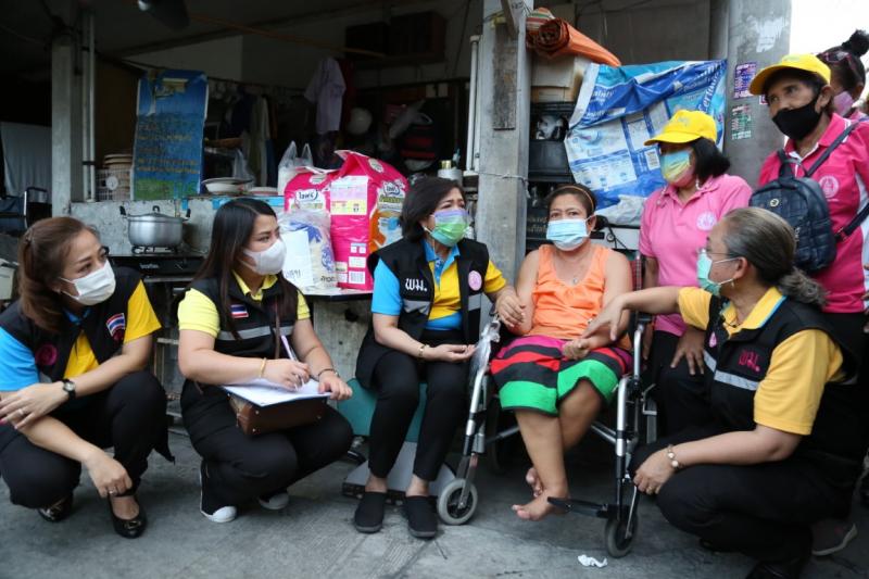 ปลัด พม. พร้อมคณะผ�