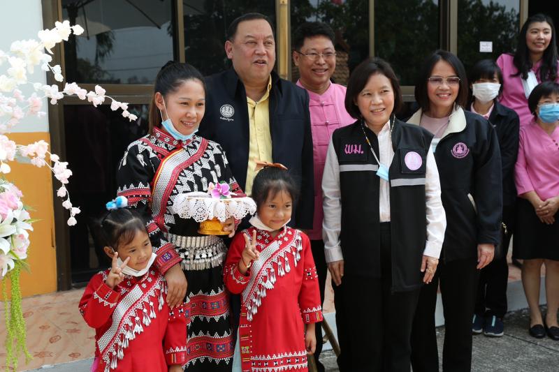 รมว.พม. เป็นประธาน�