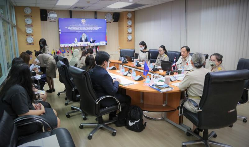 รองปลัด พม. เข้าร่�