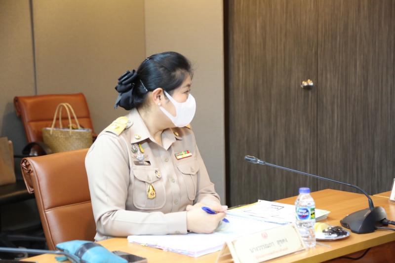 รองปลัด พม. เป็นปร�