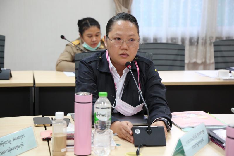 รองปลัด พม. เป็นปร�