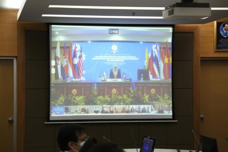 รองปลัด พม. ได้รับ�