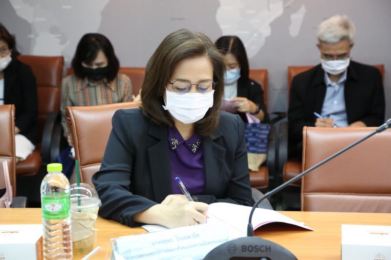 ปลัด พม. เป็นประธา�