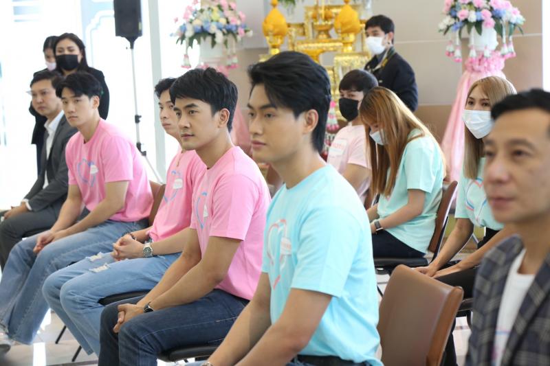 ปลัด พม. รับมอบเงิ�