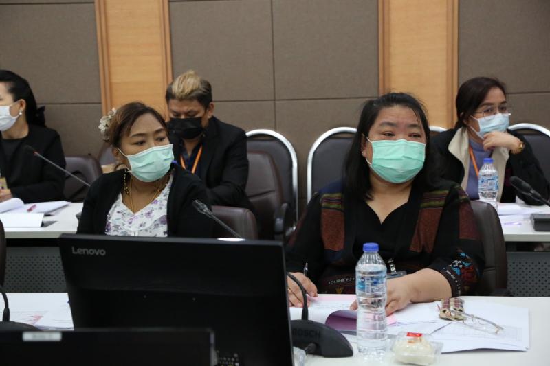 รองปลัด พม. เป็นปร�