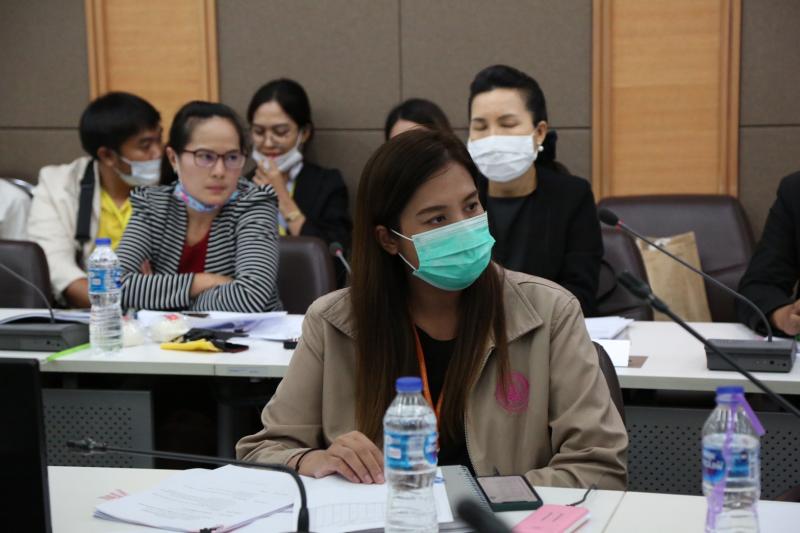 รองปลัด พม. เป็นปร�