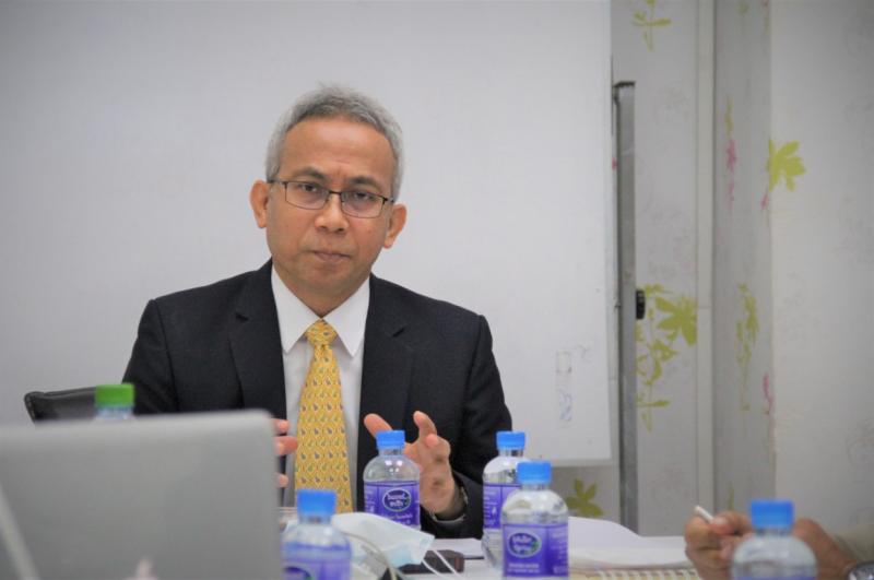 รองปลัด พม. เป็นปร�