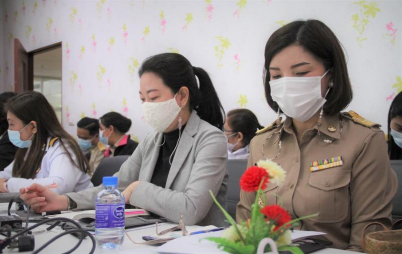 รองปลัด พม. เป็นปร�