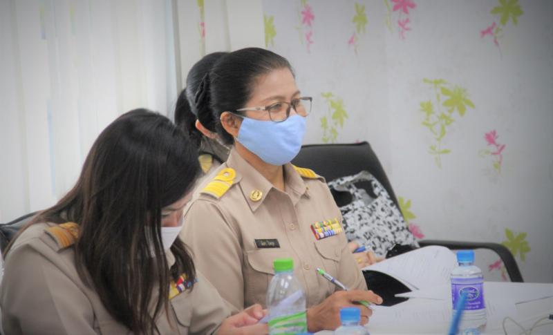 รองปลัด พม. เป็นปร�