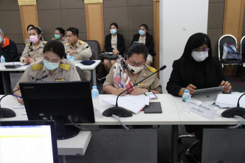 รองปลัด พม. เป็นปร�