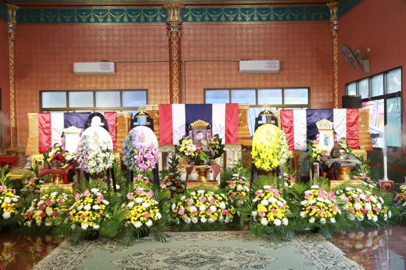 รมว.พม. พร้อมปลัด พ�