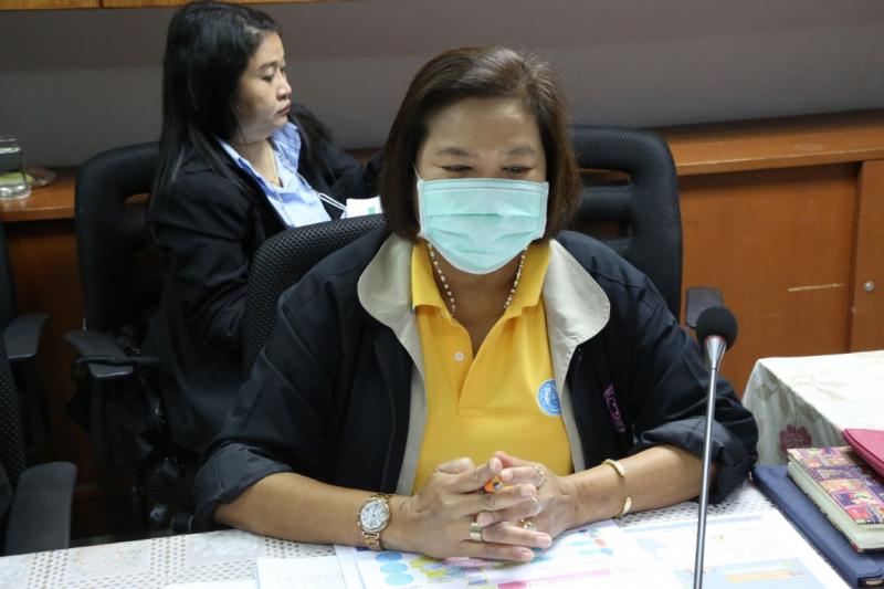 รองปลัด พม. เป็นปร�