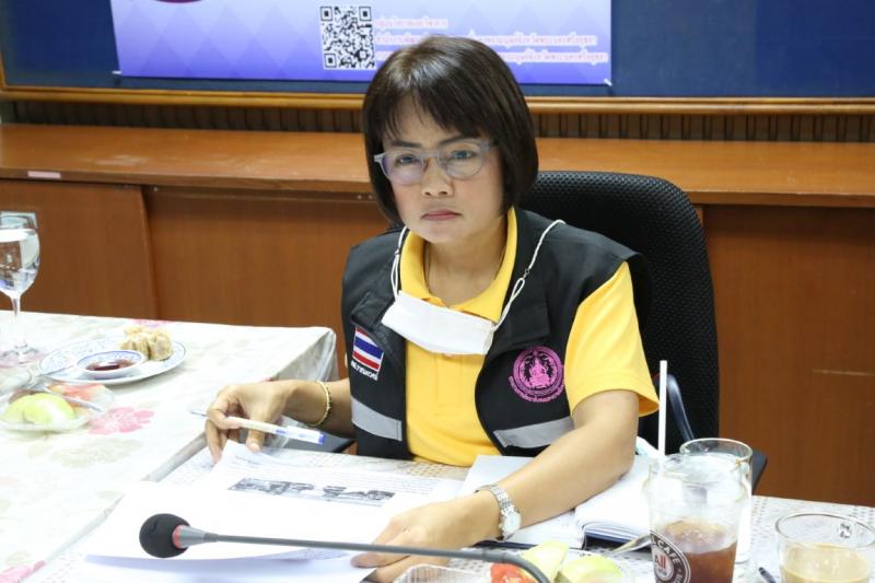 รองปลัด พม. เป็นปร�