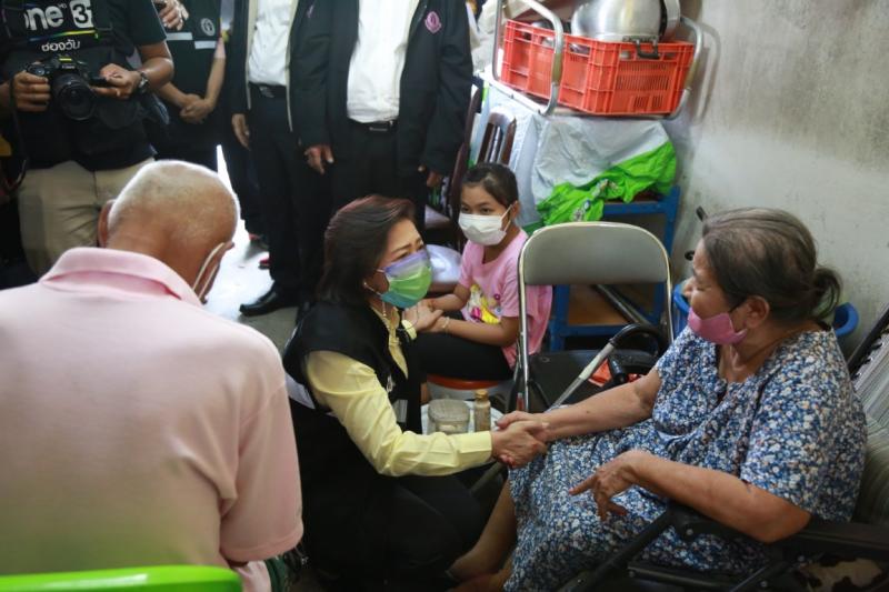 ปลัด พม. และ ผู้บริ�