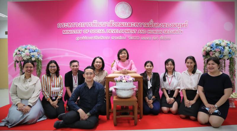 ปลัด พม. ให้ผู้บริ�