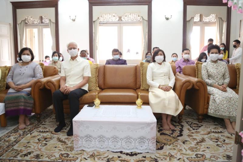 ปลัด พม. ร่วมถวายภ�