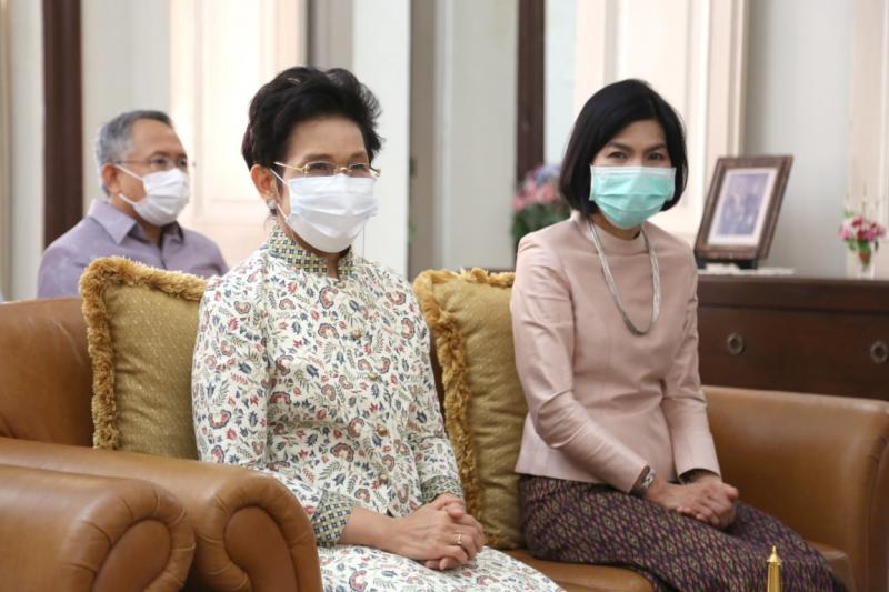 ปลัด พม. ร่วมถวายภ�
